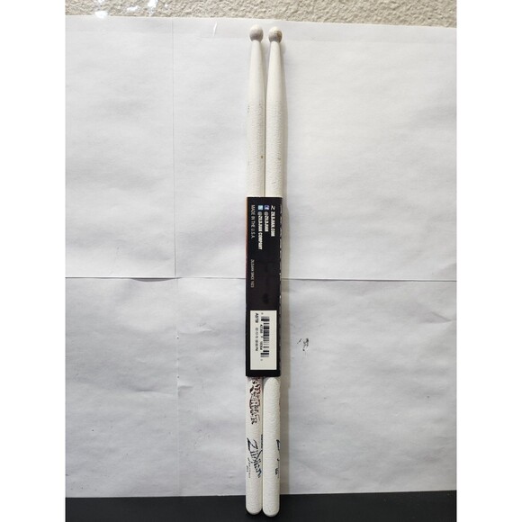 New Zildjian Travis Barker Artist Series  Drumsticks Bellagio Las Vegas Edition - Picture 2 of 10